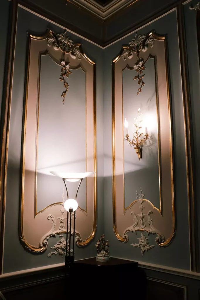 Luxury gold baroque Corner Wall Decor with crystal sconce and modern floor lamp in classic corner